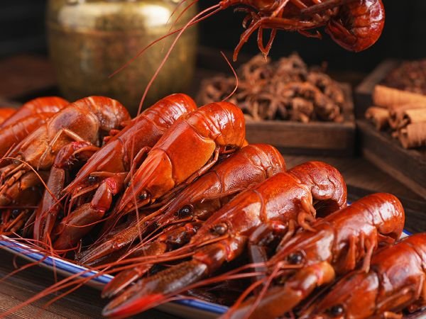 Seasonal hairy crab combination offer